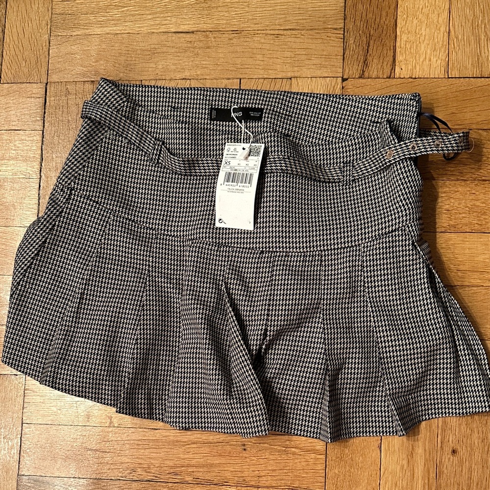 NWT Mango Pleated Mini Skirt